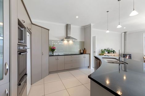 Photo of property in 42 Alva Glen Place, Pyes Pa, Tauranga, 3112