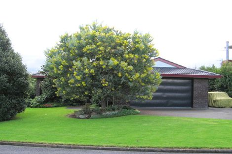 Photo of property in 10 Lynton Road, Bucklands Beach, Auckland, 2012