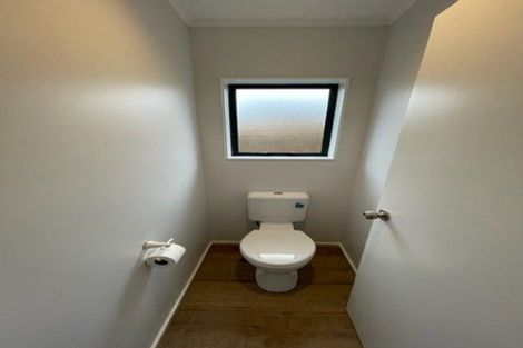 Photo of property in 2/55 Northcote Road, Hillcrest, Auckland, 0627