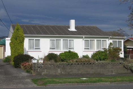 Photo of property in 2/15 Burcham Street, Taita, Lower Hutt, 5011