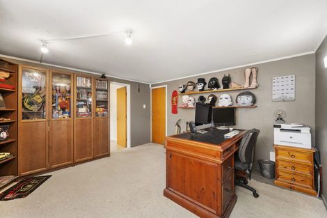 Photo of property in 53 Sunrise Boulevard, Tawa, Wellington, 5028