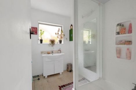 Photo of property in 2/104 Tosswill Road, Tahunanui, Nelson, 7011