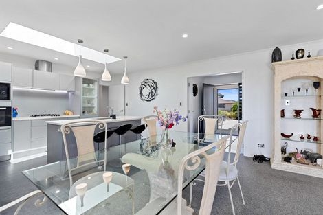 Photo of property in 48 Cassinia Close, Papamoa Beach, Papamoa, 3118