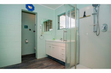 Photo of property in 196 Cook Drive, Whitianga, 3510