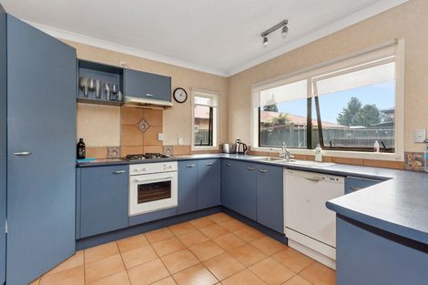 Photo of property in 43 Catalina Drive, Melville, Hamilton, 3206