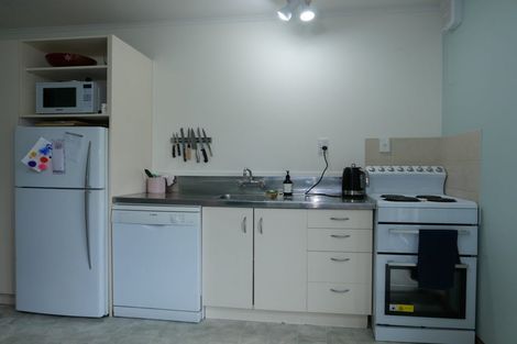 Photo of property in 82 Severn Street, Island Bay, Wellington, 6023