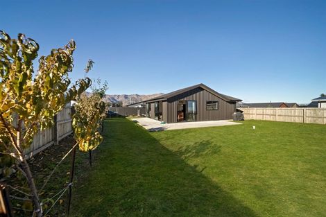 Photo of property in 3 Pennycook Place, Lake Hawea, Wanaka, 9382