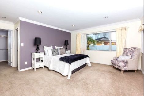 Photo of property in 12 Catlins Place, Fairview Heights, Auckland, 0632