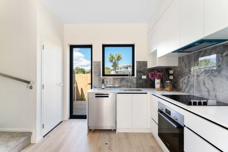 Photo of property in 29a Takapu Street, Henderson, Auckland, 0612