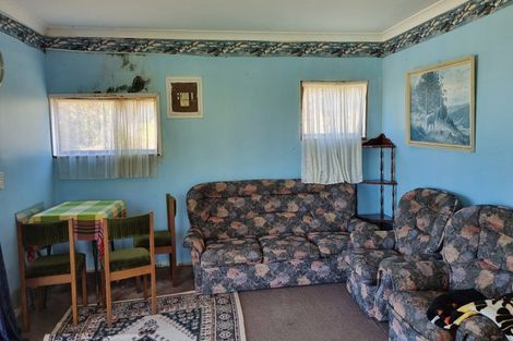 Photo of property in 32 Sandy Beach Road, Tinopai, 0593