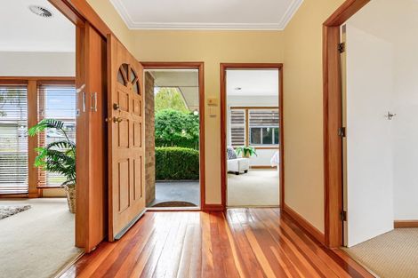 Photo of property in 53 Braid Road, St Andrews, Hamilton, 3200