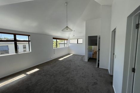 Photo of property in 941a East Coast Road, Torbay, Auckland, 0630
