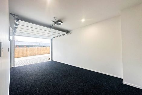Photo of property in 23b West Harbour Drive, West Harbour, Auckland, 0618