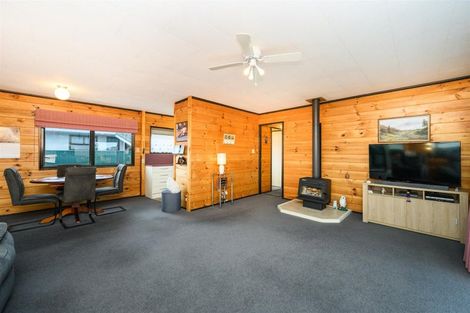 Photo of property in 1 Oldfield Place, Bulls, 4818