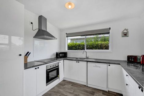 Photo of property in 39 Domett Street, Opunake, 4616