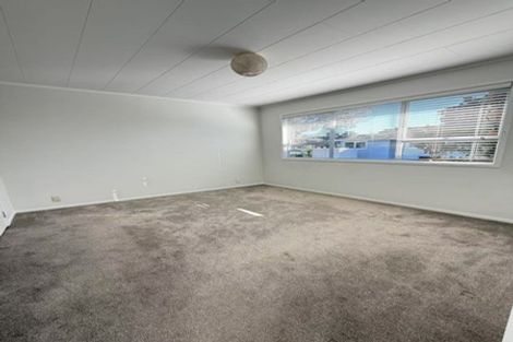 Photo of property in 17 Taioma Crescent, Te Atatu Peninsula, Auckland, 0610