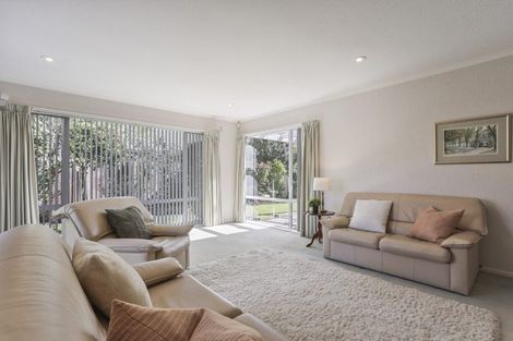 Photo of property in 4 Wardour Mews, Avonhead, Christchurch, 8042