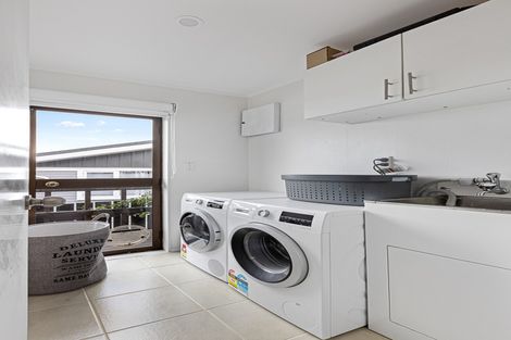 Photo of property in 1/13 Matipo Road, Te Atatu Peninsula, Auckland, 0610