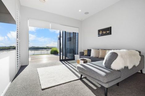 Photo of property in 67 Milano Boulevard, Karaka, Papakura, 2113