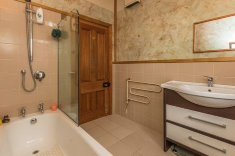 Photo of property in 10 Miller Street, Otane, 4202