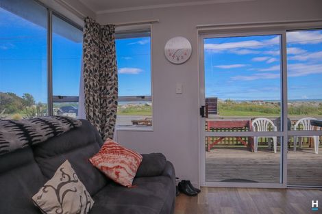 Photo of property in 98 Domett Esplanade, Cobden, Greymouth, 7802