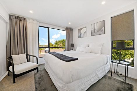 Photo of property in 8 Patariki Way, Beach Haven, Auckland, 0626