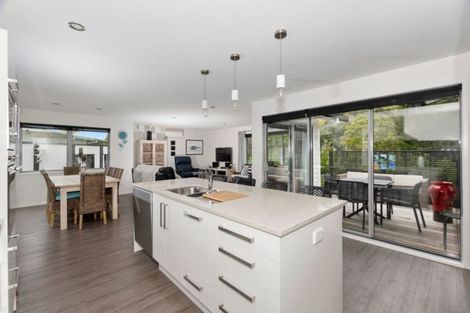 Photo of property in 4 Te Arapuke Way, Ngunguru, Whangarei, 0173