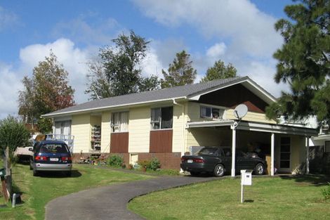 Photo of property in 44 Allington Road, Massey, Auckland, 0614