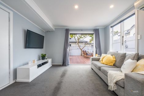 Photo of property in 5 Boulcott Street, Boulcott, Lower Hutt, 5010