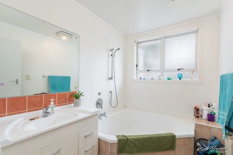 Photo of property in 22 De Castro Place, Titahi Bay, Porirua, 5022