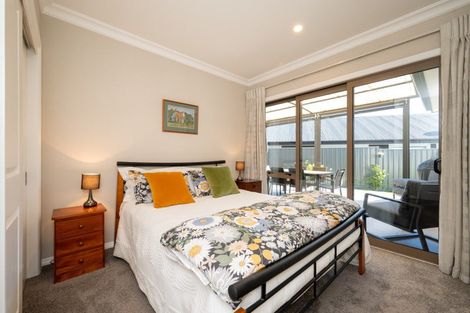 Photo of property in 28 Whakatomo Place, Havelock North, 4130