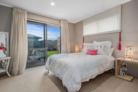 Photo of property in 87 Sandhurst Drive, Papamoa Beach, Papamoa, 3118