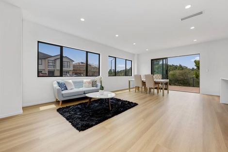 Photo of property in 27 Tannaghmore Drive, Flat Bush, 2019