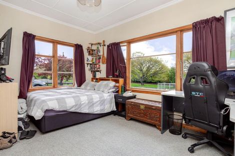 Photo of property in 38 Queen Street, Dannevirke, 4930