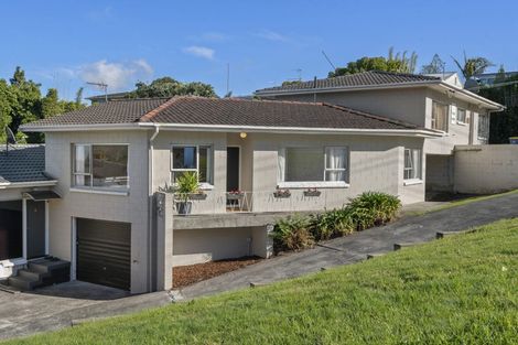 Photo of property in 1/92 Lake Road, Northcote, Auckland, 0627