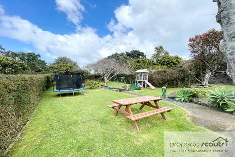 Photo of property in 10 Moana Crescent, Blagdon, New Plymouth, 4310