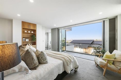 Photo of property in 22a Beach Road, Castor Bay, Auckland, 0620