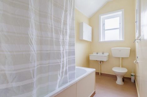 Photo of property in 8 Gertrude Street, Dannevirke, 4930