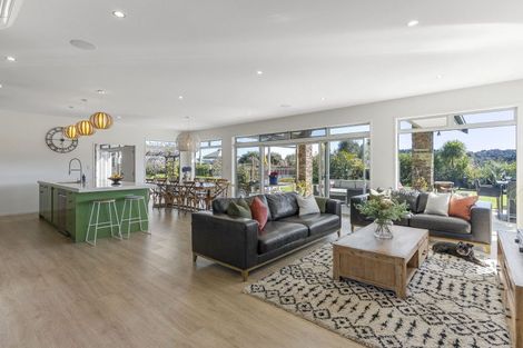 Photo of property in 35 Polo Lane, Whitford, Manurewa, 2576