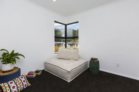 Photo of property in 2 Fitch Lane, Wallaceville, Upper Hutt, 5018