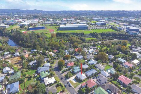 Photo of property in 29 Sylvan Crescent, Te Atatu South, Auckland, 0610