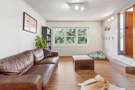 Photo of property in 1 Ranfurly Place, Te Kamo, Whangarei, 0112