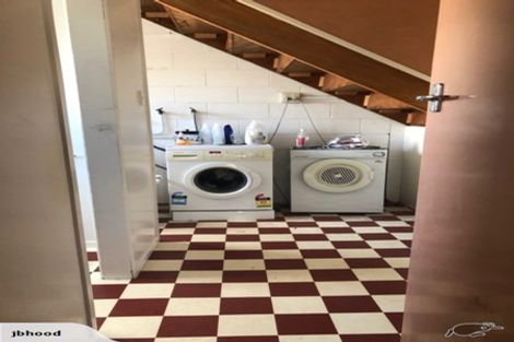 Photo of property in 828a Papamoa Beach Road, Papamoa Beach, Papamoa, 3118