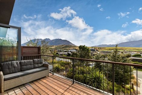 Photo of property in 31 Rannoch Drive, Jacks Point, Queenstown, 9371