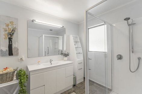 Photo of property in 23 Kanawa Street, Waikanae, 5036