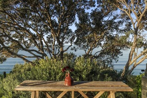 Photo of property in 86 Vipond Road, Stanmore Bay, Whangaparaoa, 0932