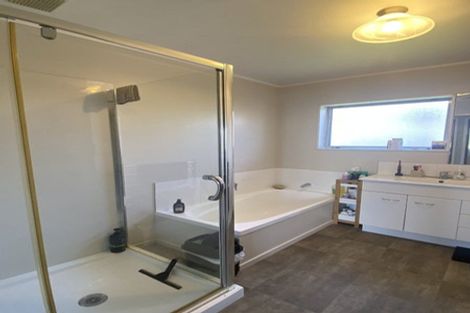 Photo of property in 29a Walbrook Road, Manly, Whangaparaoa, 0930