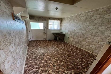 Photo of property in 15 Mayflower Close, Mangere East, Auckland, 2024