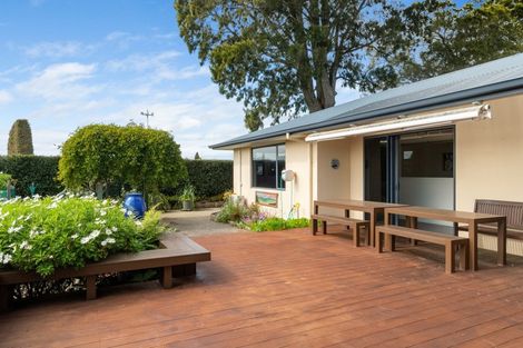 Photo of property in 28 Noble Johnston Drive, Katikati, 3129