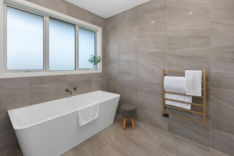 Photo of property in 19 Mike Smith Drive, Cambridge, 3434